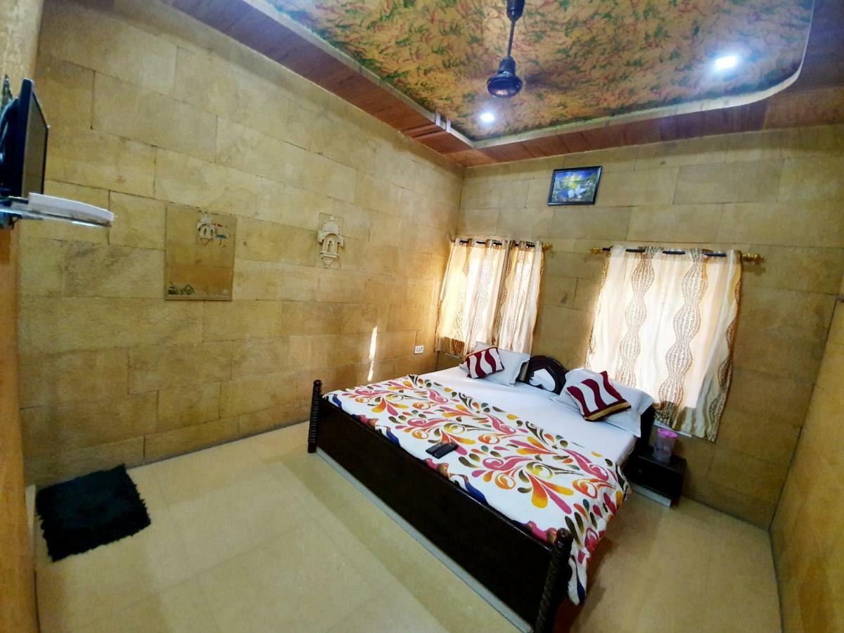 ג'איסלמר Hotel Qutub Villa חדר תמונה